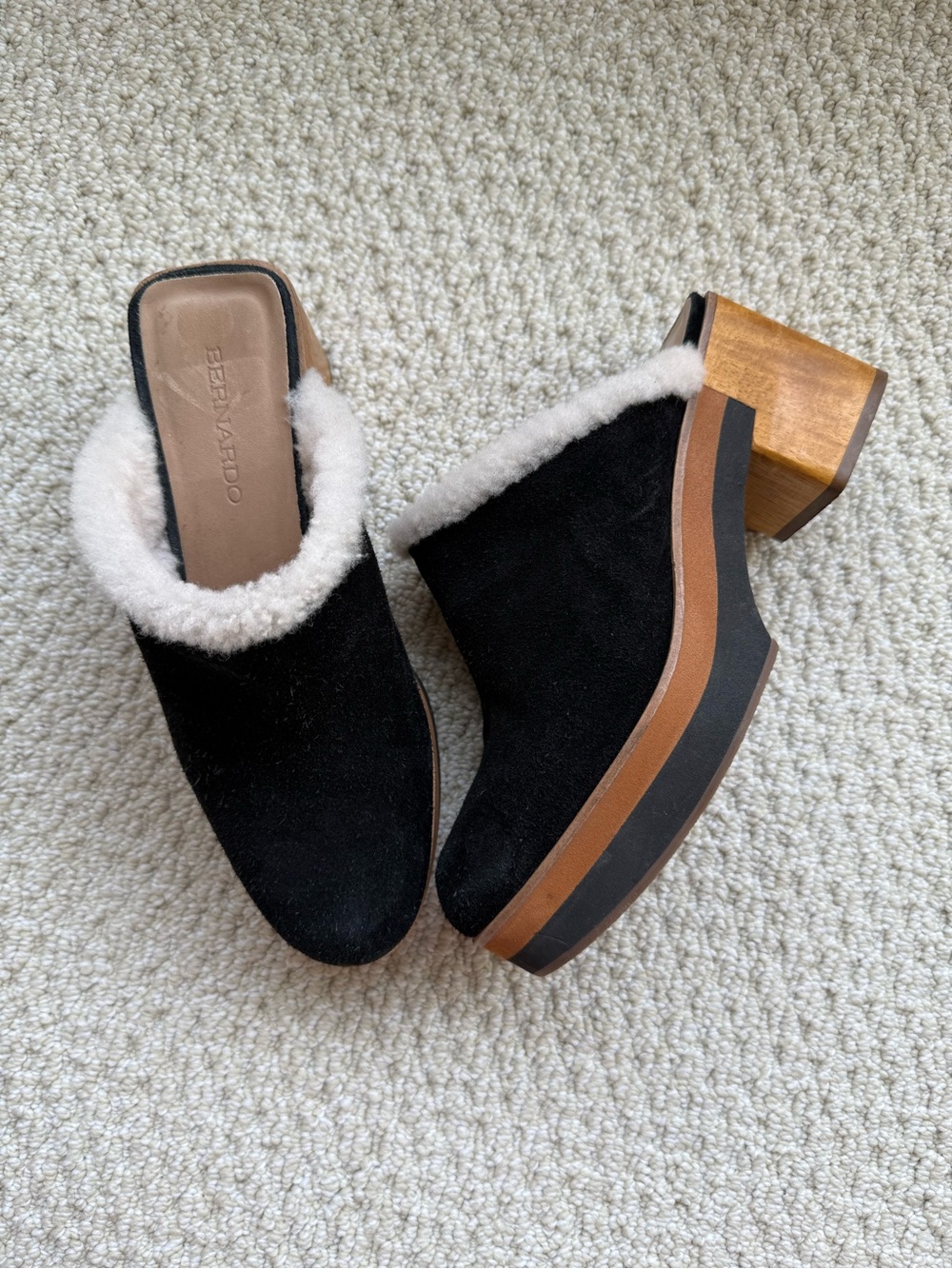 Bernardo Black Suede Shearling Mules
Sky Sherpa-Lined Clogs size 7